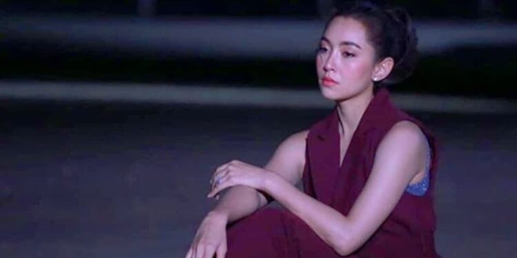 Chồng muốn đổi nhà to hơn, tôi đồng ý bán nhà hồi môn của bố mẹ cho nhưng choáng với âm mưu sau đó 1 Chồng muốn đổi nhà to hơn, tôi đồng ý bán nhà hồi môn của bố mẹ cho nhưng choáng với âm mưu sau đó