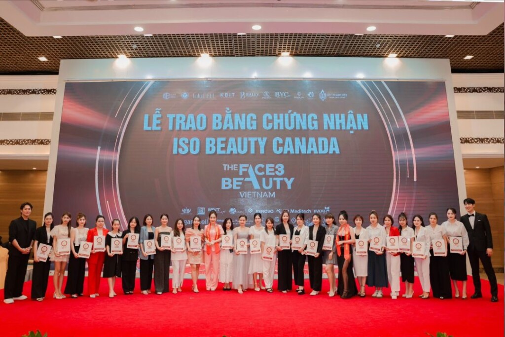 master nguyen thi hong nguyen founder dr c truongban giam khao iso beauty canada chuong trinh khao sat danh gia tay nghe lam dep quoc te tai the face beauty 2024 tai ha noi 4