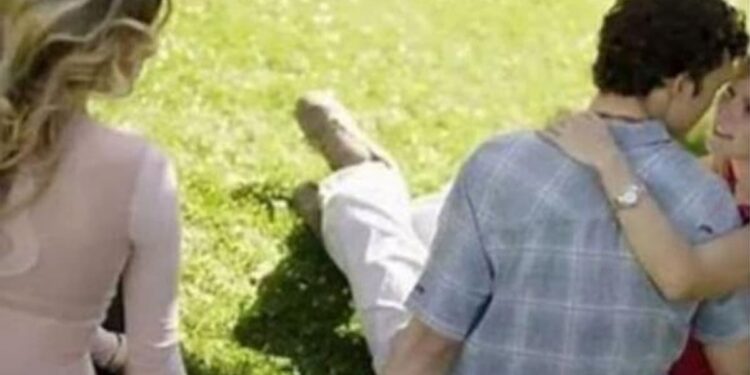 Khám phá khoa học: Ngoại tình có ảnh hưởng đến việc di truyền? Bạn có sở hữu ba đặc điểm này không?