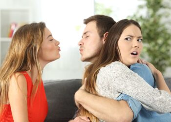 Đàn ông ngoại tình thường khó cưỡng lại kiểu phụ nữ này, đặc biệt là mẫu ‘tiểu tam’ số 2