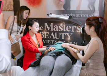 Speaker Quỳnh Anh Mang Đến Kỹ Thuật Làm Hồng Pink Girl Không Xâm Lấn Tại The Masters Beauty Of Vietnam 2024