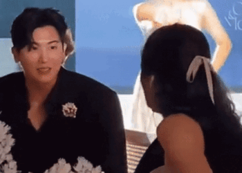 Bắt tận tay cảnh Song Hye Kyo truyện trò vui vẻ với thiếu gia giới siêu giàu xứ Hàn