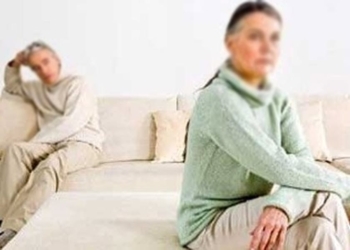Người phụ nữ 63 tuổi muốn ly hôn nhưng bị con cái cấm cản vì sợ mất mặt, dân mạng khuyên ra sao?
