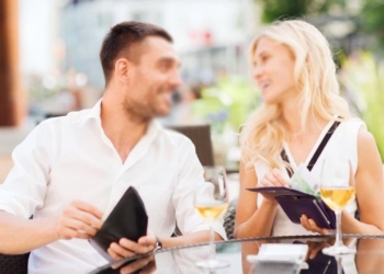 Bạn trai cũ ‘mất tích’ cùng khoản tiền vay 20 triệu, 6 năm sau quay lại trả liền được cô gái ‘nối lại tình xưa’