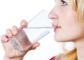 Những thói quen xấu này vào buổi sáng còn hại gan hơn cả uống rượu, hãy nhanh chóng loại bỏ chúng