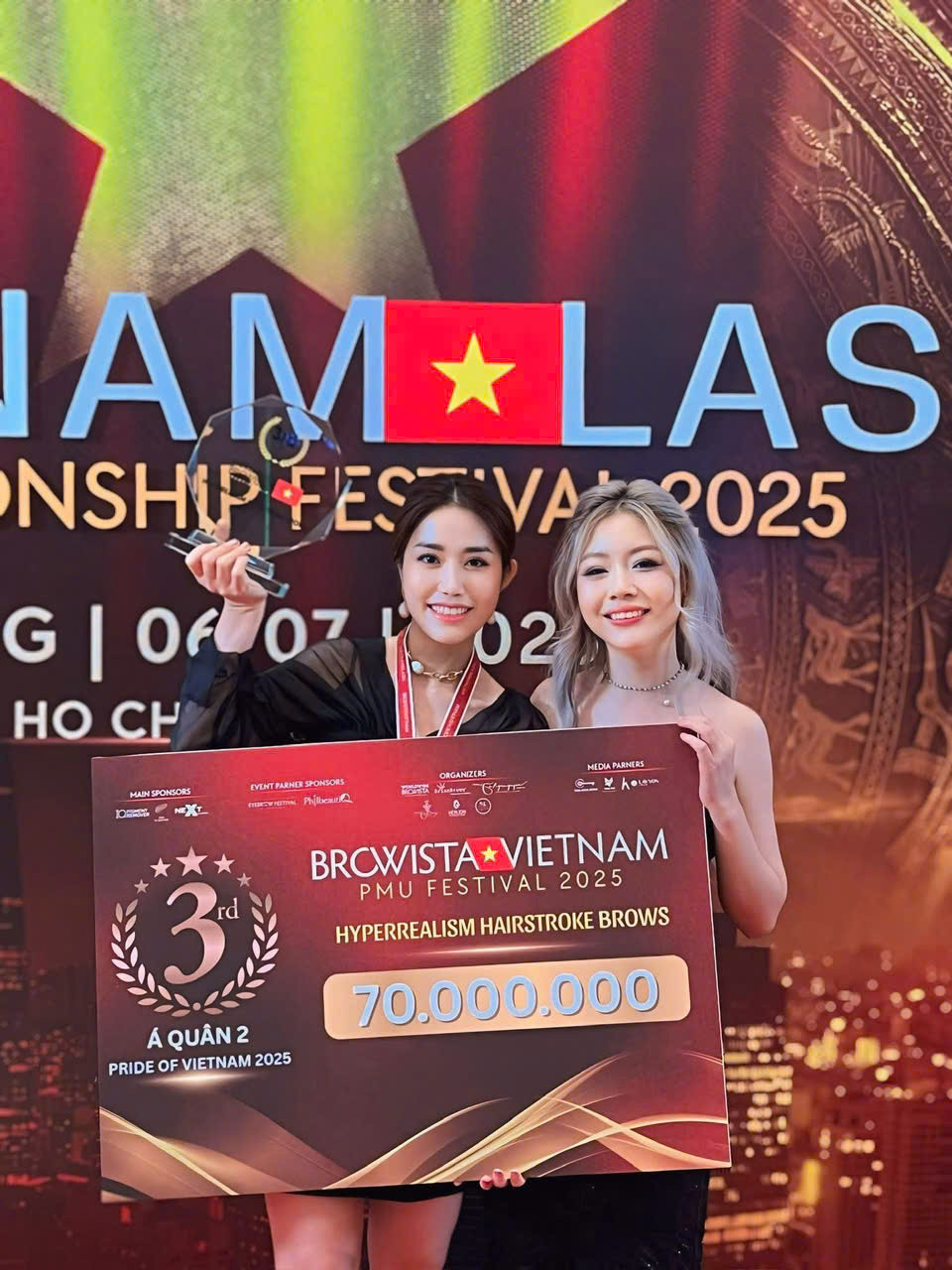 a quan hairstroke nghe thuat browista viet nam 2025 goi ten chuyen gia nguyen thi thanh huyen 1