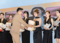 Master Hồng Nghi Khẳng Định Đẳng Cấp Guest Speaker Tại The Masters Beauty Of Vietnam Season 2 Với Màn Trình Diễn Cấy Màu Son Tươi Nhiều Kim