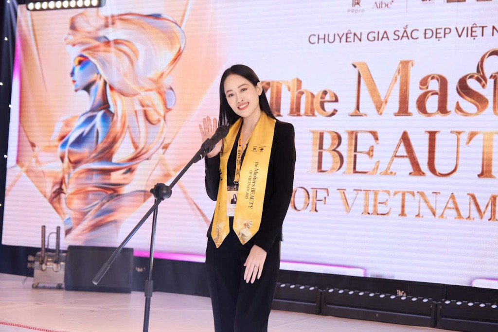 The Masters Beauty Of Vietnam Season 2: Guest Speaker Master Diễm Đỗ Chinh Phục Khán Giả Bằng Kỹ Thuật SPM The Cheuda Đỉnh Cao 1 the masters beauty of vietnam season 2 guest speaker master diem do chinh phuc khan gia bang ky thuat spm the cheuda dinh cao 3