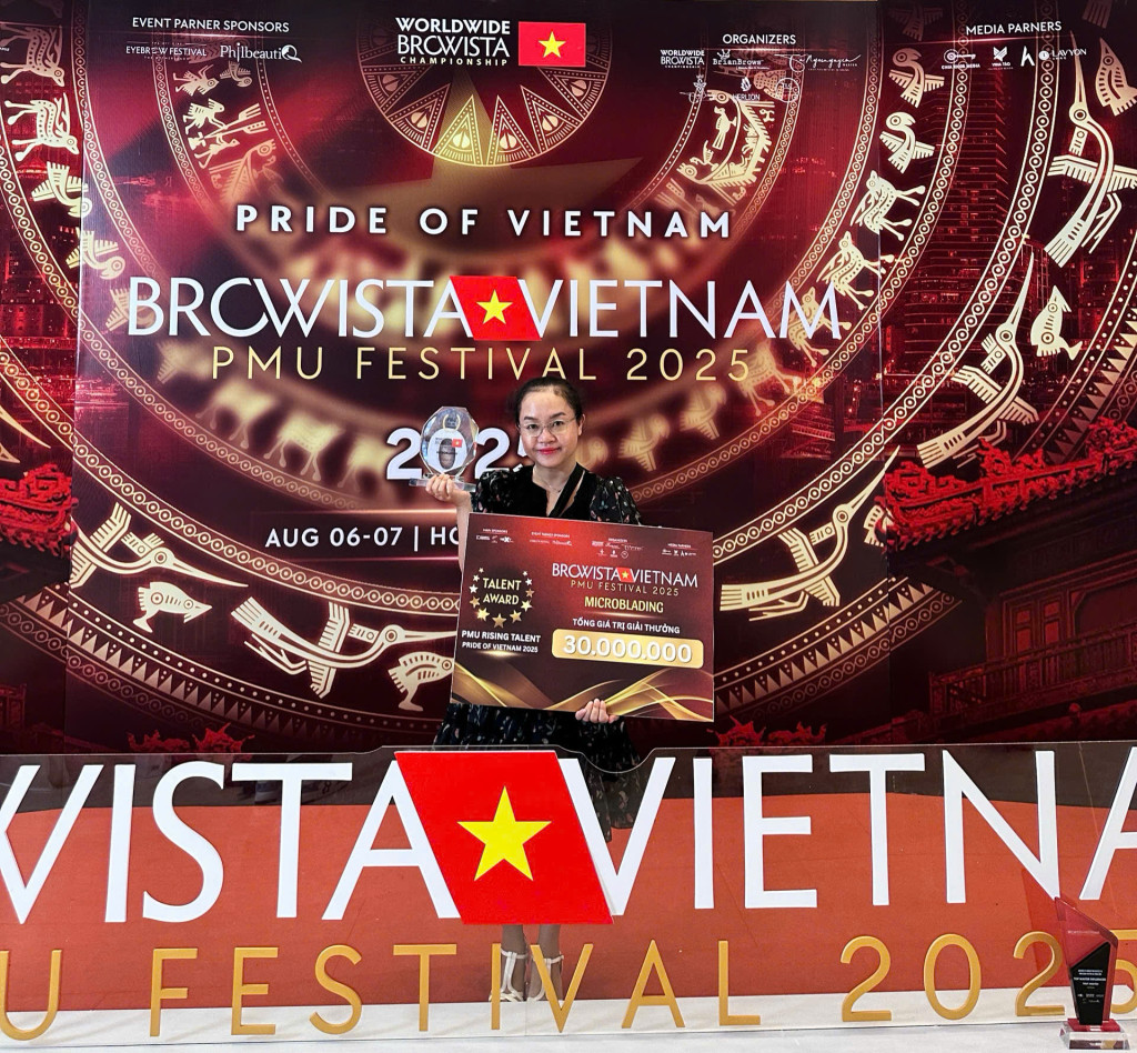 Tỏa Sáng Tại Browista Vietnam & Lash Championship 2025, Trần Thị Hoàng Yến Được Vinh Danh Top 5 Tài Năng Browista Việt Nam 2 toa sang tai browista vietnam lash championship 2025 tran thi hoang yen duoc vinh danh top 5 tai nang browista viet nam 1