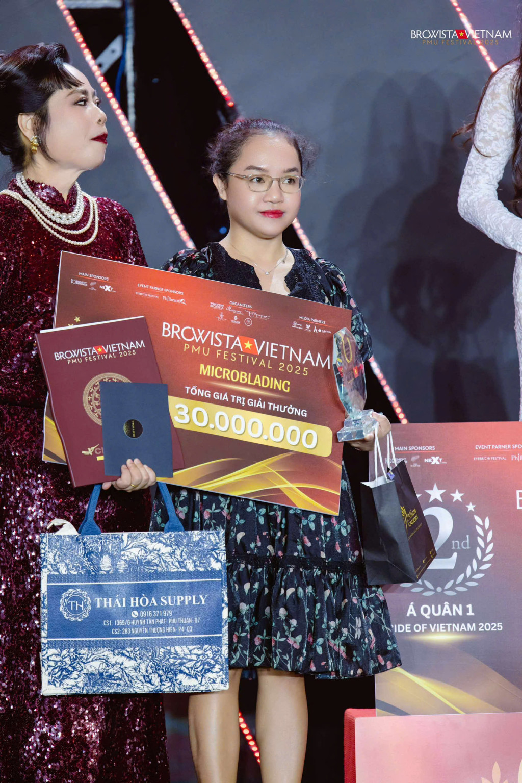 Tỏa Sáng Tại Browista Vietnam & Lash Championship 2025, Trần Thị Hoàng Yến Được Vinh Danh Top 5 Tài Năng Browista Việt Nam 5 toa sang tai browista vietnam lash championship 2025 tran thi hoang yen duoc vinh danh top 5 tai nang browista viet nam 4