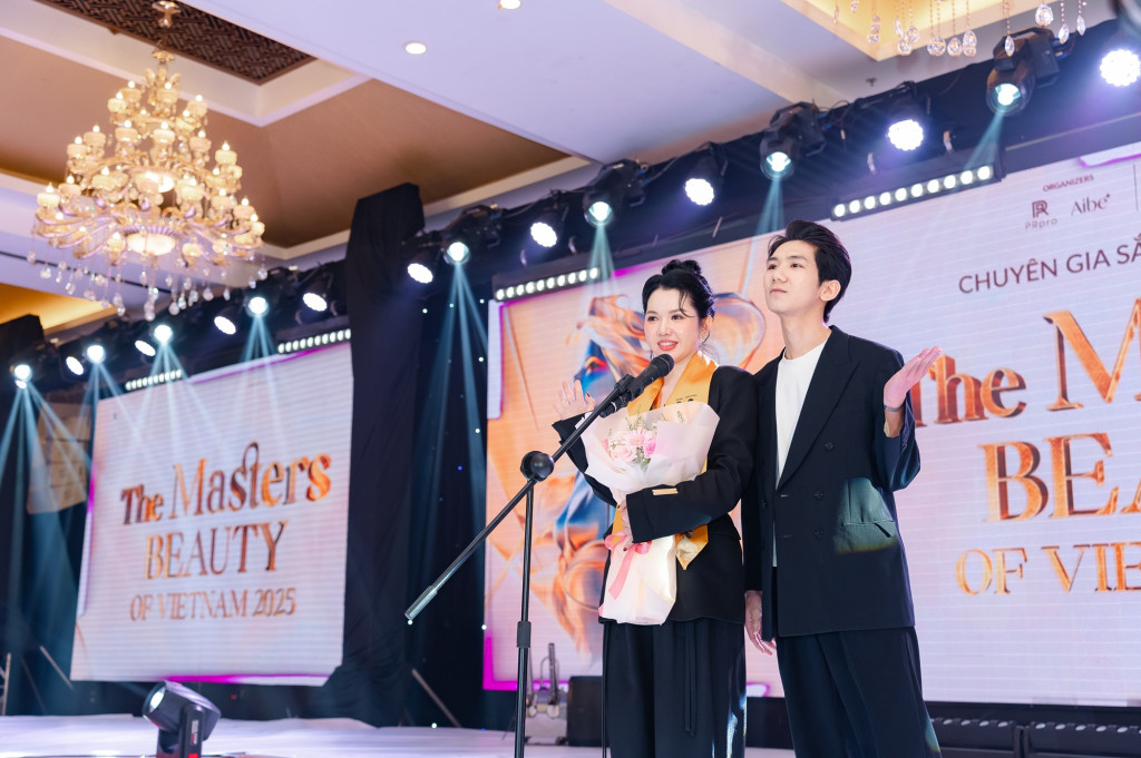 Master Như Quỳnh Nguyễn – Guest Speaker Mang Kỹ Thuật Nhấn Mí Đa Tầng Đầy Tinh Tế Đến The Masters Beauty Of Vietnam Season 2 4 master nhu quynh nguyen guest speaker mang ky thuat nhan mi da tang day tinh te den the masters beauty of vietnam season 2