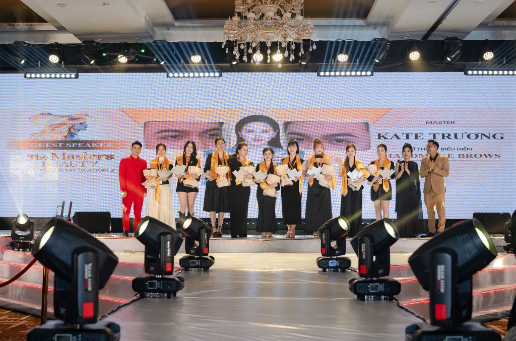 Speaker Mã Phạm Bảo Trân – Bí Quyết Tạo Đôi Môi Tự Nhiên Hoàn Hảo Tại The Masters Beauty of Vietnam Season 2 5 speaker ma pham bao tran bi quyet tao doi moi tu nhien hoan hao tai the masters beauty of vietnam season 2 3
