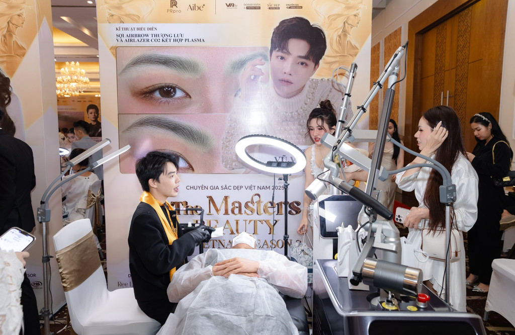 Tầm Vóc Chuyên Gia: Guest Speaker Vũ Vương Làm Bùng Sáng The Masters Beauty Of Vietnam Season 2 2 tam voc chuyen gia guest speaker vu vuong lam bung sang the masters beauty of vietnam season 2 2