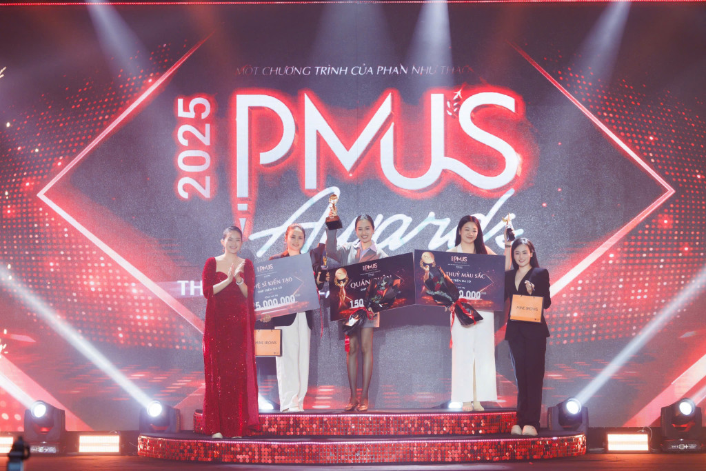 chuyen gia nguyen yen khang dinh vi the voi giai top 3 smp tai pmu award 2025