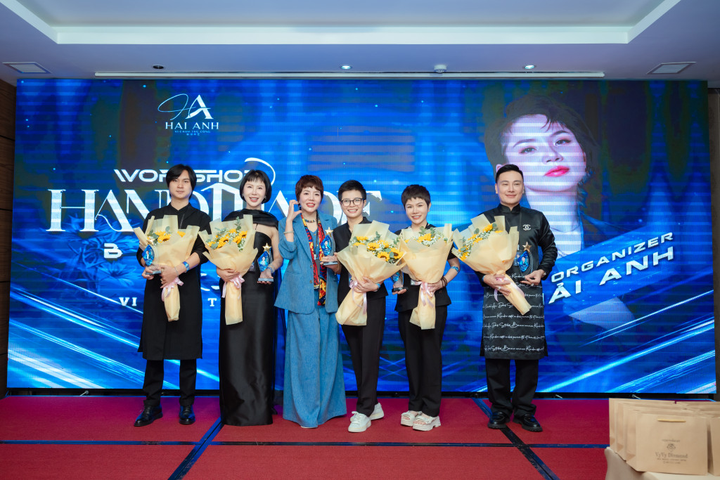 workshop vi cham thu cong hanh trinh khang dinh gia tri nghe phun xam tai tp hcm 7