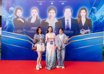 Lễ Tôn Vinh Giáo Viên Tiêu Biểu 2025 và vai trò Phó Ban Tổ Chức của chị Nguyễn Hà – CEO chuỗi spa Vua Mụn 8 Lễ Tôn Vinh Giáo Viên Tiêu Biểu 2025 và vai trò Phó Ban Tổ Chức của chị Nguyễn Hà – CEO chuỗi spa Vua Mụn