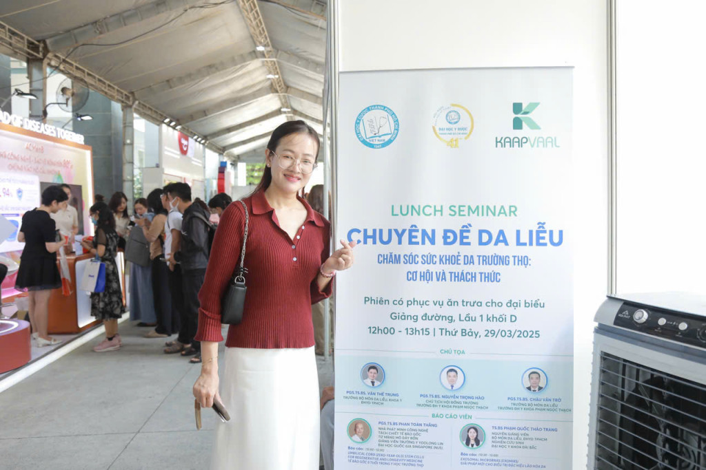 bac si tran hong ngoc va hanh trinh tu giang duong quan y den khat vong kien tao ve dep chuan y khoa 2