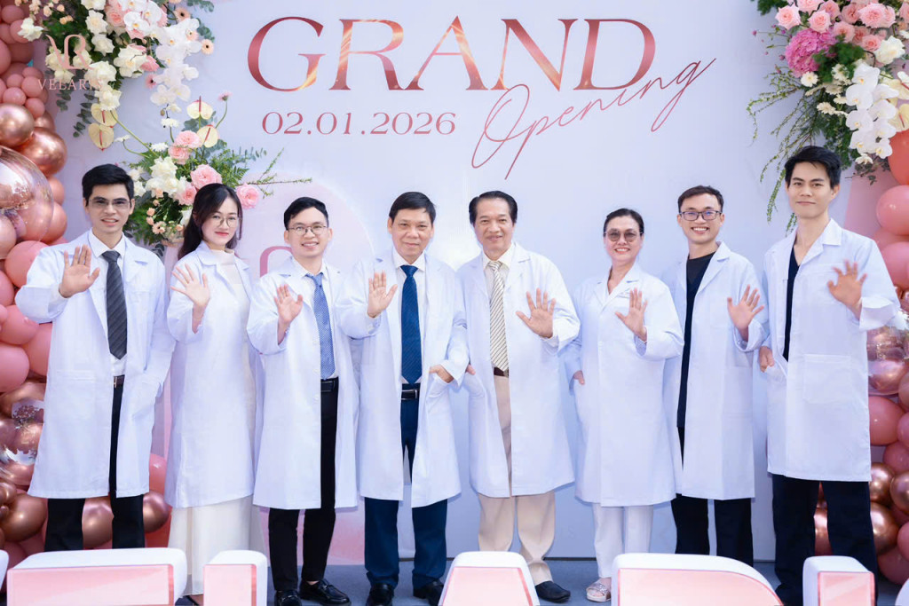 bac si tran hong ngoc va hanh trinh tu giang duong quan y den khat vong kien tao ve dep chuan y khoa 3