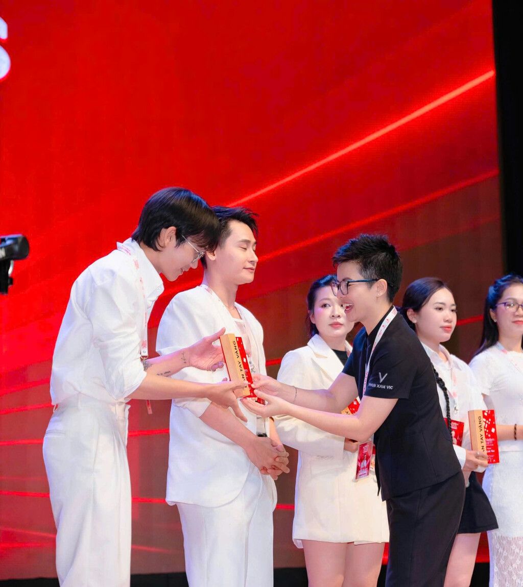 tan tam voi nghe va khong ngung hoan thien tay nghe dau an cua ban tay vang phan quoc quang tai the masters beauty of vietnam season 3 1