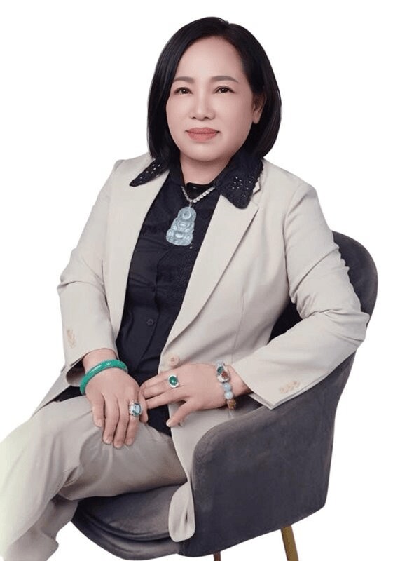 Madam Nguyễn Thị Thu Hà trong ảnh chân dung của Người Hà Nội.
